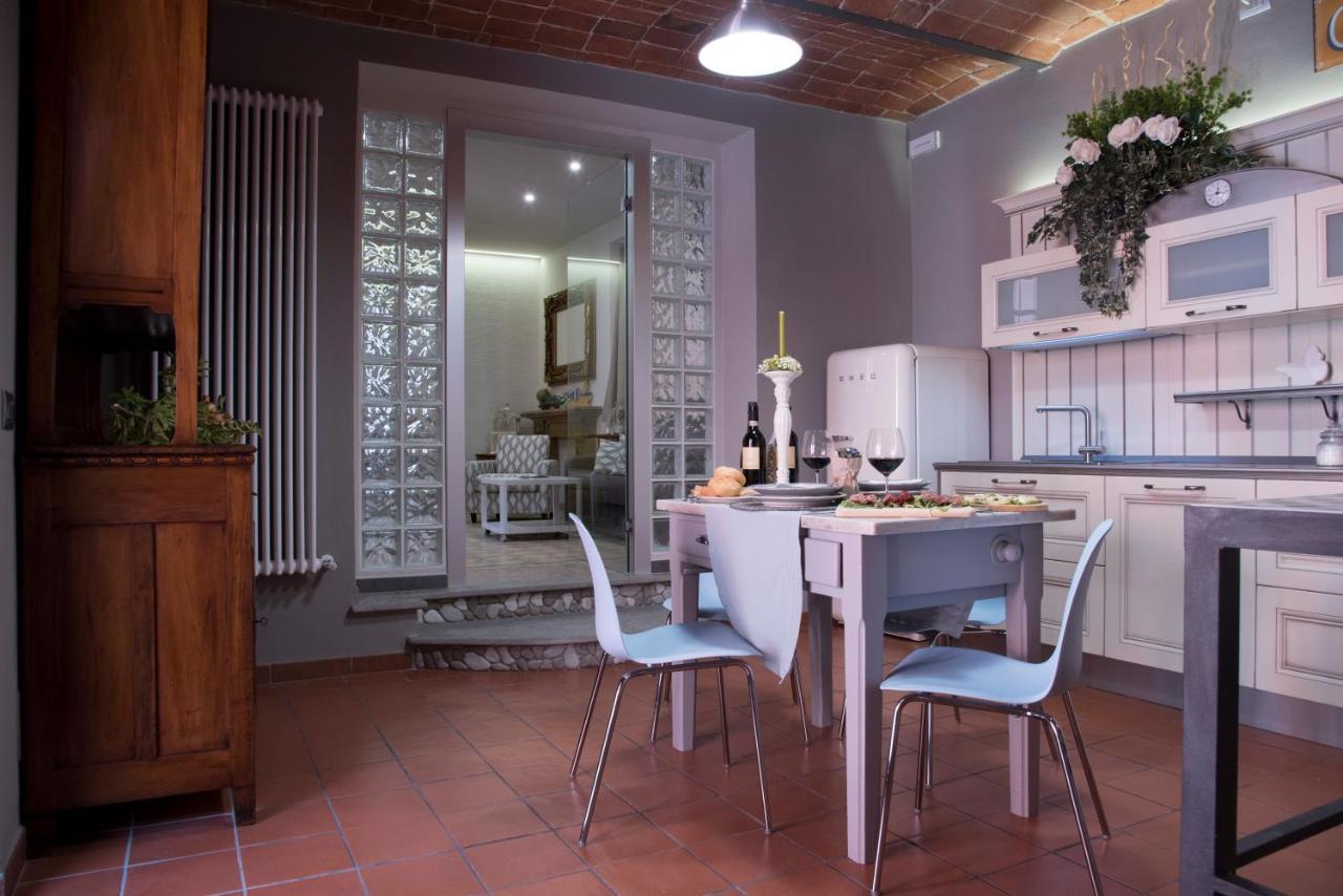 Appartamento Vacanze / Holiday Flat Farfalle&Rossobarbera 몬테그로소 다스티 외부 사진